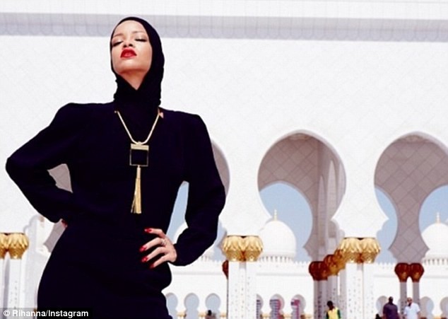 Rihanna was 'kicked out' of the church for posing in photo 3