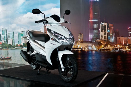 Honda Air Blade 2011: Giá mới, động cơ cũ ảnh 5