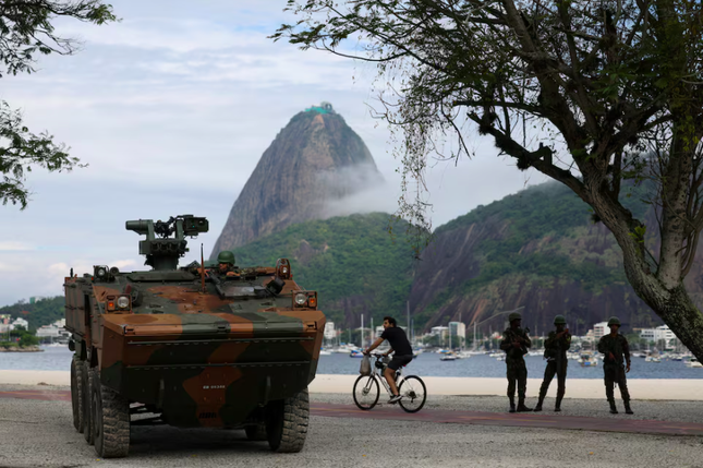 Brazil huy động quân đội, xe bọc thép và tàu hải quân bảo vệ thượng đỉnh G20 ảnh 1