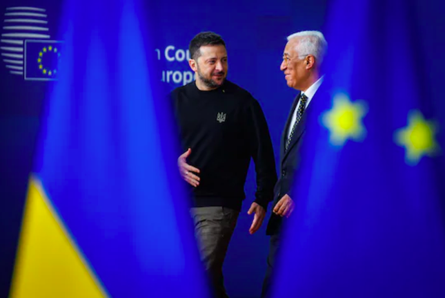 Tổng thống Ukraine Zelensky chấp nhận thay đổi để tránh ‘xôi hỏng bỏng không’ ảnh 1