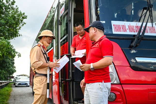 CSGT toàn quốc mở cao điểm xử lý nghiêm vi phạm giao thông ảnh 2