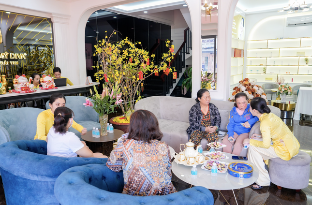 Viện thẩm mỹ DIVA đón tiếp hàng ngàn khách hàng trong ngày khai Xuân Giáp Thìn ảnh 6