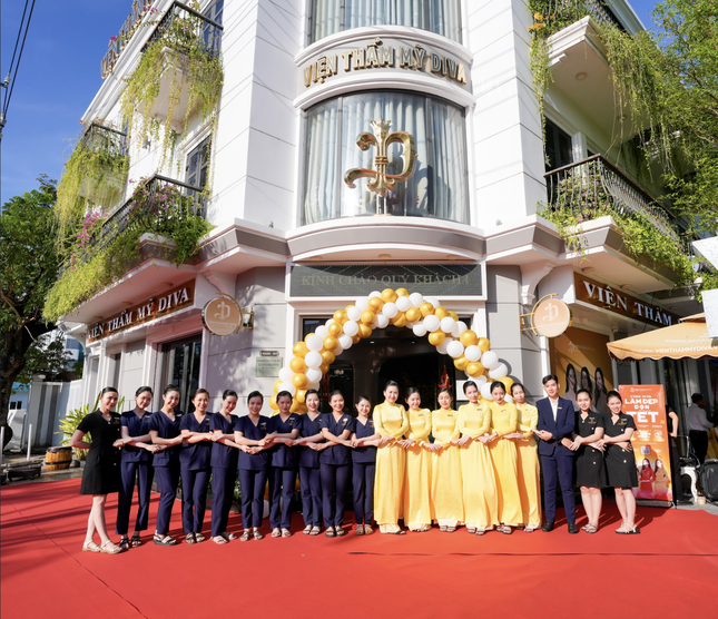 Viện thẩm mỹ DIVA đón tiếp hàng ngàn khách hàng trong ngày khai Xuân Giáp Thìn ảnh 8