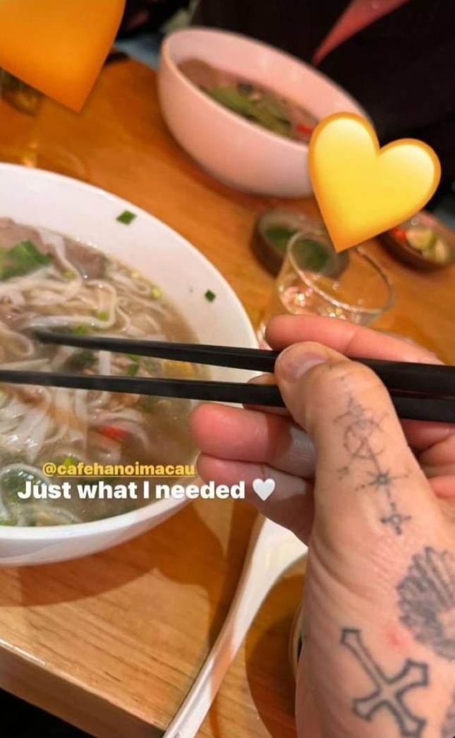 David Beckham ăn phở, nem rán Hà Nội ảnh 2