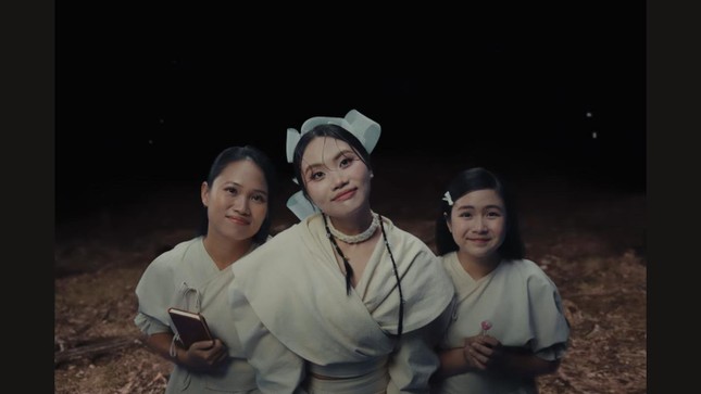 Đen Vâu chèo thuyền, dân mạng đoán đề Văn tốt nghiệp THPT ảnh 7