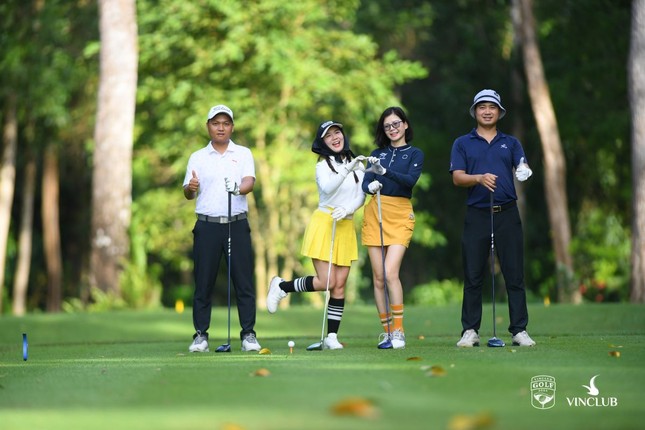 Phú Quốc sôi động chào đón hơn 80 golfer thi đấu giải VinClub Golf 2024 ảnh 8