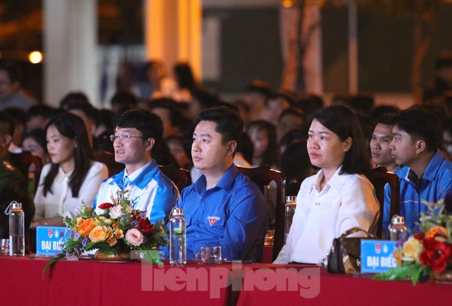 Nghệ An vinh danh Sinh viên 5 tốt và Sao Tháng Giêng ảnh 2
