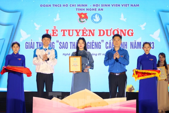 Nghệ An vinh danh Sinh viên 5 tốt và Sao Tháng Giêng ảnh 6
