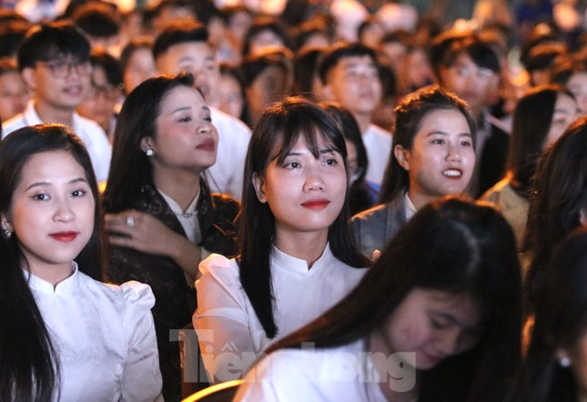 Nghệ An vinh danh Sinh viên 5 tốt và Sao Tháng Giêng ảnh 3
