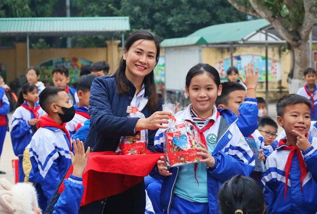 'Giáng sinh cho em' lan tỏa yêu thương ảnh 6