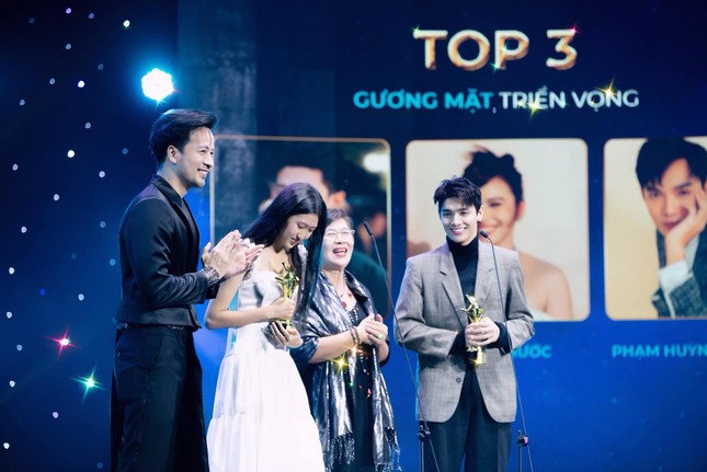 Một diễn viên Việt không có tên trong đề cử nhưng bỗng thắng giải ảnh 1