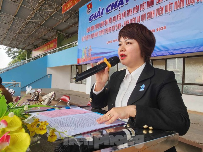 Sinh viên xứ Lạng hào hứng giải chạy đầu xuân ảnh 1