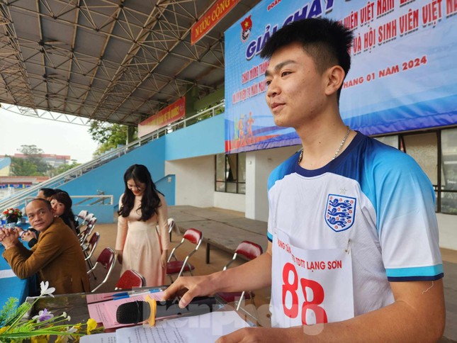 Sinh viên xứ Lạng hào hứng giải chạy đầu xuân ảnh 2