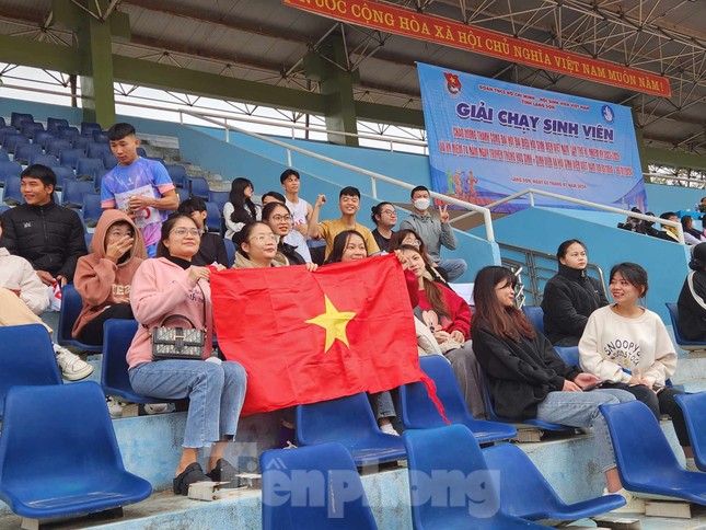 Sinh viên xứ Lạng hào hứng giải chạy đầu xuân ảnh 6