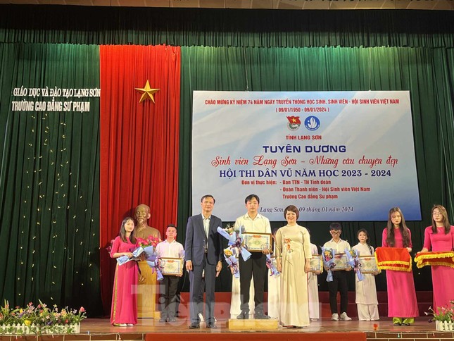 Tuyên dương sinh viên Lạng Sơn - những câu chuyện đẹp ảnh 2