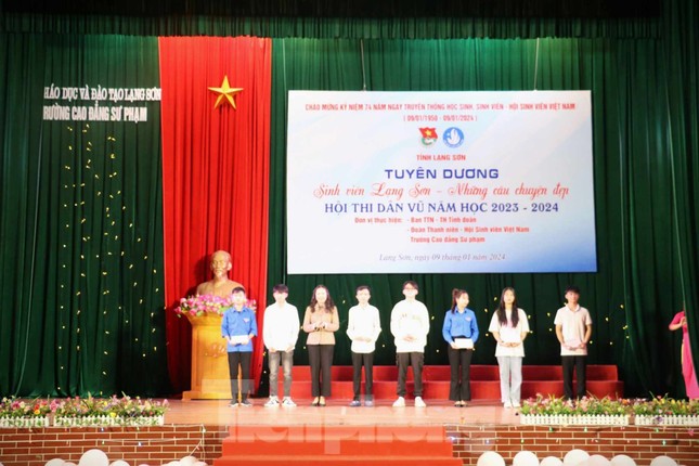 Tuyên dương sinh viên Lạng Sơn - những câu chuyện đẹp ảnh 5