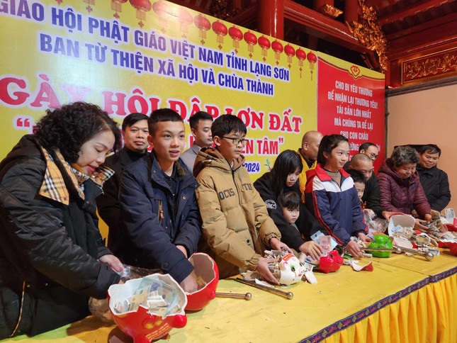 Lạng Sơn: Hơn nửa tỷ đồng 'nuôi lợn đất' cho người nghèo ảnh 4