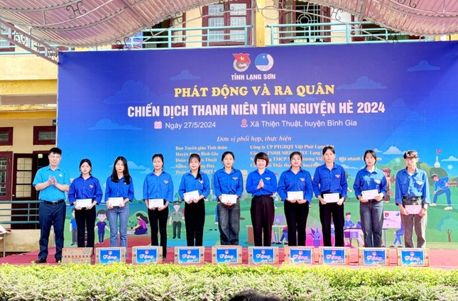 Tuổi trẻ Lạng Sơn sôi nổi ra quân Thanh niên tình nguyện hè 2024 ảnh 5