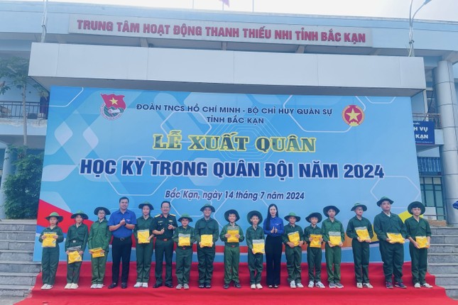 Chiến sĩ nhí Bắc Kạn hào hứng với học kỳ trong quân đội ảnh 3