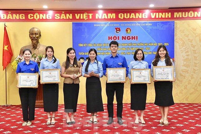Tôn vinh nhiều thủ lĩnh Đoàn- Đội Cao Bằng ảnh 9