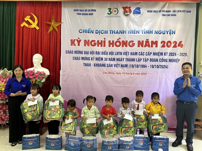 Tôn vinh nhiều thủ lĩnh Đoàn- Đội Cao Bằng ảnh 6
