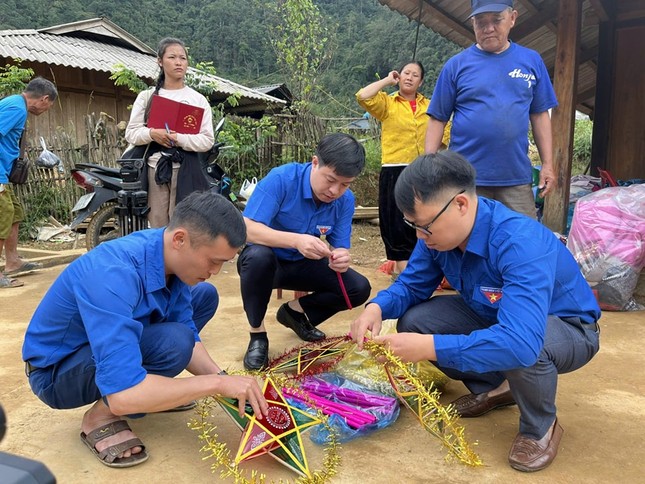 Trung ương Đoàn hỗ trợ Cao Bằng khắc phục hậu quả bão lụt ảnh 4