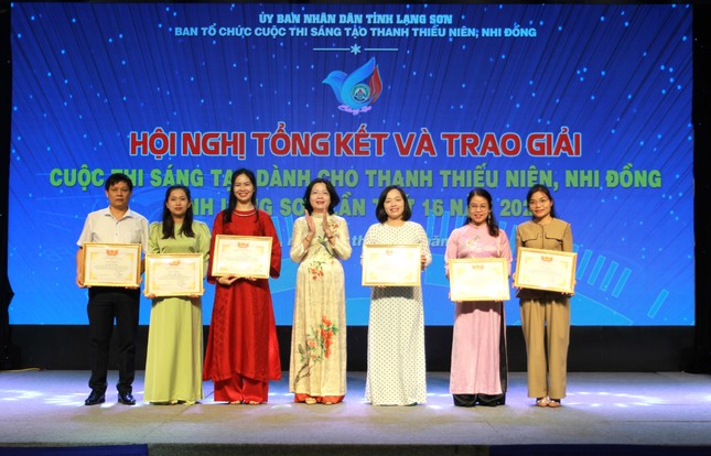 Trao giải thi sáng tạo Thanh thiếu niên nhi đồng Lạng Sơn ảnh 2