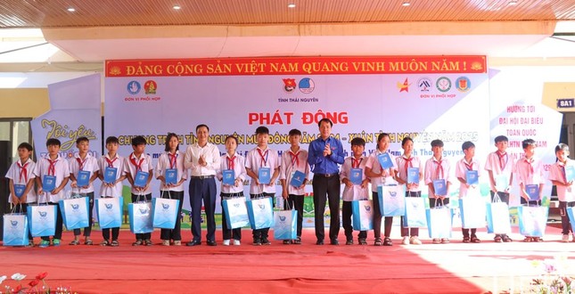 Tuổi trẻ Thái Nguyên sôi nổi tình nguyện mùa Đông 2024 - Xuân tình nguyện 2025 ảnh 5