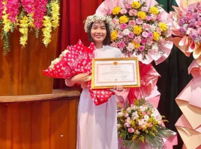 Nữ thủ khoa đầu vào vươn lên từ nghịch cảnh ảnh 3