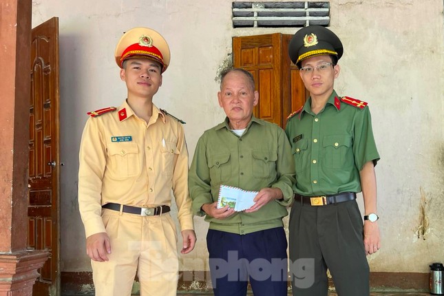 Thủ lĩnh Đoàn áo lính nhiệt huyết, nhận giải thưởng Lý Tự Trọng năm 2024 ảnh 6