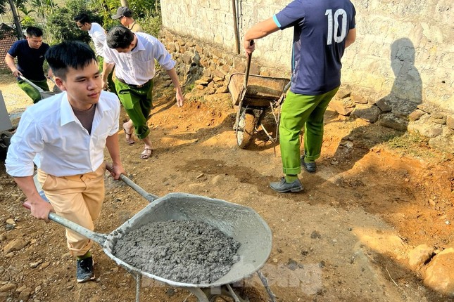 Thủ lĩnh Đoàn áo lính nhiệt huyết, nhận giải thưởng Lý Tự Trọng năm 2024 ảnh 2