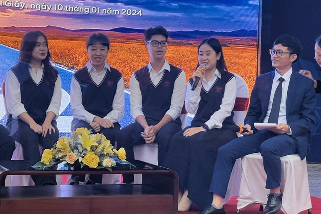 Học sinh giành học bổng khủng ở các trường ĐH danh giá chia sẻ bí quyết ảnh 1