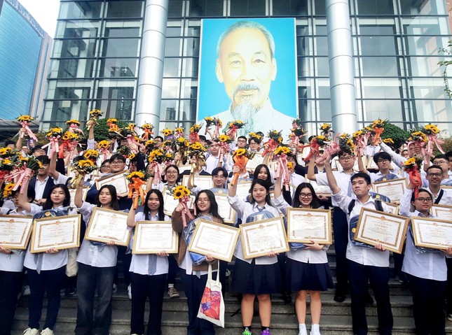 Hà Nội: Học sinh trường có điểm tuyển sinh đầu vào thấp đoạt giải học sinh giỏi quốc gia ảnh 3