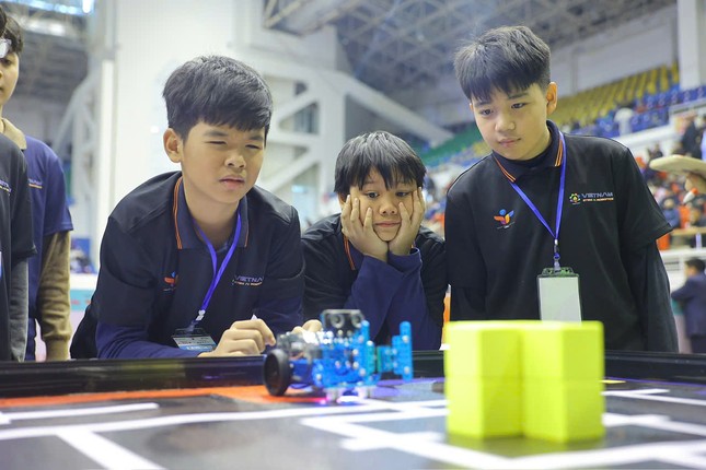 Gay cấn, nghẹt thở đua tranh vô địch STEM, AI và Robotics 2024 ảnh 6