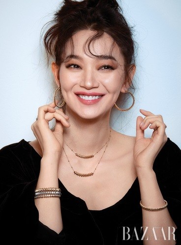 'Hồ ly 9 đuôi' Shin Min Ah đẹp xuất sắc đón Giáng sinh ảnh 9