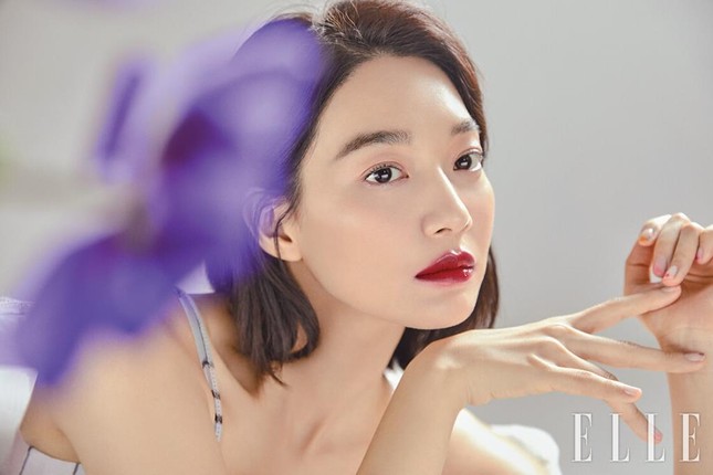 'Hồ ly 9 đuôi' Shin Min Ah đẹp xuất sắc đón Giáng sinh ảnh 15