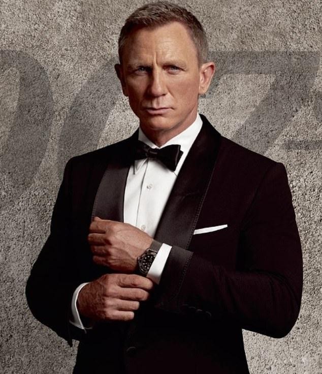 Handsome guy from 18+ movie Bridgerton refuses part 2 to play agent 007 James Bond?  photo 5