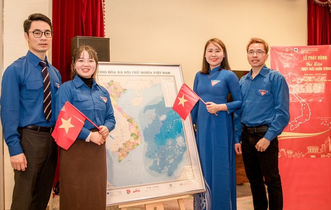 Cộng đồng người Việt tại Nhật Bản hưởng ứng cuộc vận động 'Tự hào một dải non sông' ảnh 4