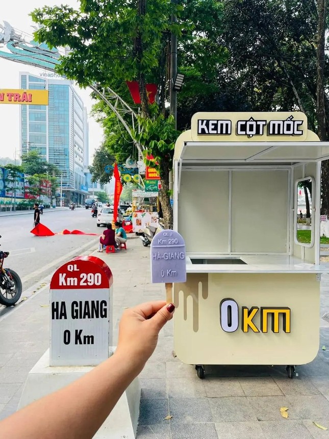 Giới trẻ đổ xô lên Hà Giang mua kem cột mốc Km0 gây 'sốt' ảnh 2