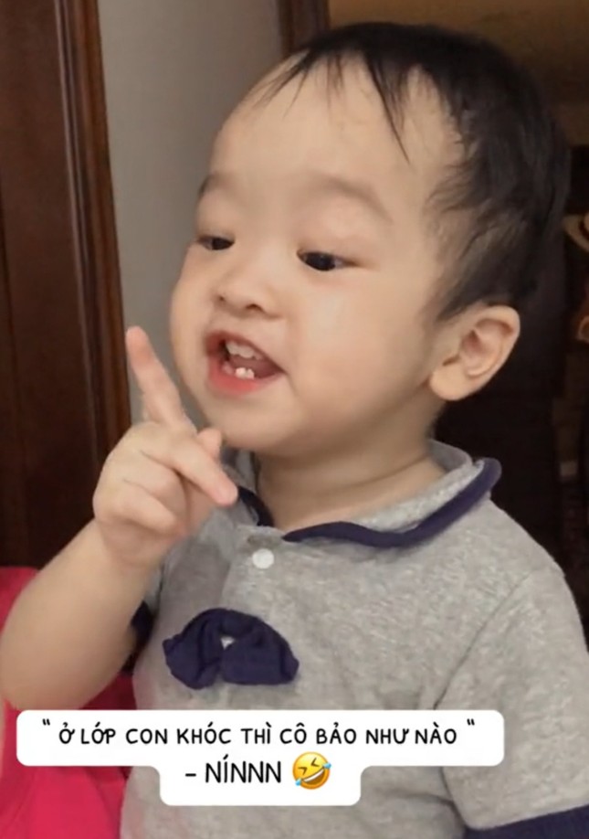 Mẹ trẻ ở Hà Nội khoe clip con trai nói đúng một từ, thu hút 18 triệu lượt xem ảnh 1