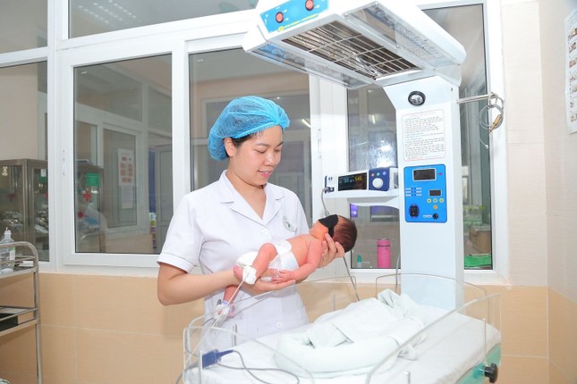 Hà Nội: 'Chốt' giá khám bệnh tại các cơ sở y tế mà BHYT không chi trả ảnh 1