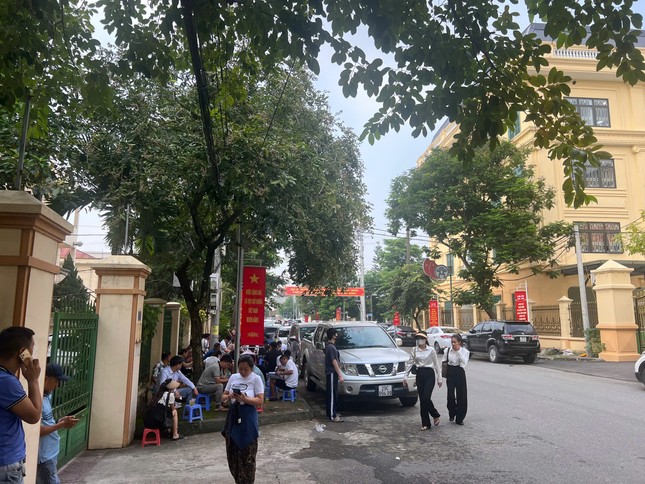 650 hồ sơ tham gia đấu giá 39 thửa đất tại huyện vùng ven Hà Nội ảnh 2
