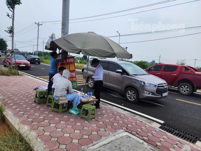 Cận cảnh khu đất huyện vùng ven Hà Nội vừa đấu giá, 'cò' báo chênh 600 triệu đồng/lô ảnh 5