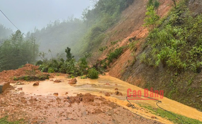 Thái Nguyên chìm trong biển nước, riêng một huyện ở Cao Bằng có 37 người chết và mất tích ảnh 1