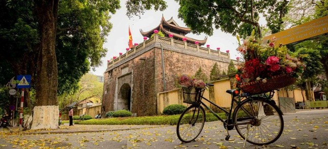 Hơn 2 triệu khách du lịch Hà Nội trong 1 tháng ảnh 1