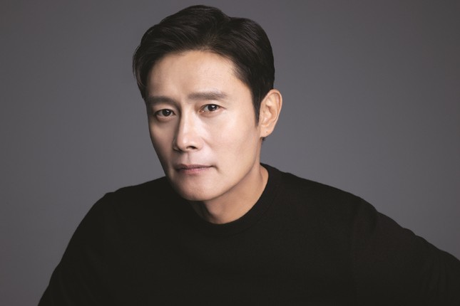 Lee Byung Hun trở lại 'cực đỉnh', khán giả 'choáng' trước pha diễn xuất ở tầm cao mới ảnh 10