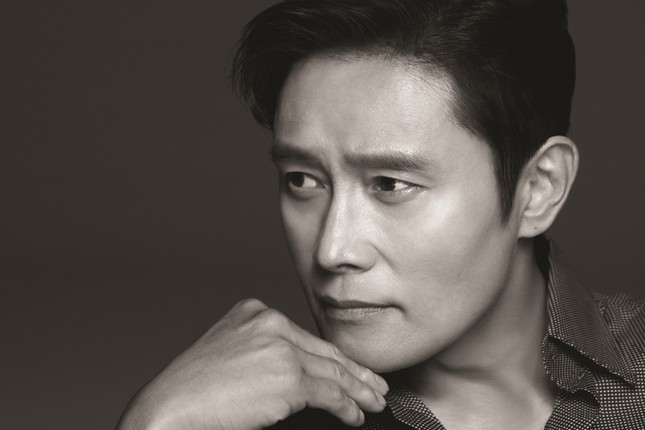 Lee Byung Hun trở lại 'cực đỉnh', khán giả 'choáng' trước pha diễn xuất ở tầm cao mới ảnh 6