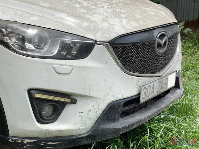 'Bỏ quên' Mazda ở quán bia Hà Nội nhiều năm, chủ xe xuất hiện với lý do bất ngờ ảnh 7