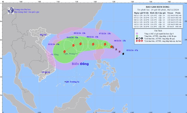 Bão Yinxing giật cấp 17 vào gần Biển Đông ảnh 1