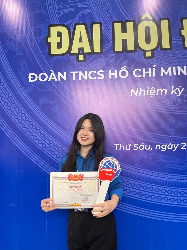 Nguyễn Quỳnh Anh: Nữ sinh Ngoại giao là Đảng viên luôn hết mình với các hoạt động ngoại khóa ảnh 3